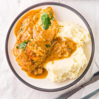 southern_smothered_chicken_recipe_