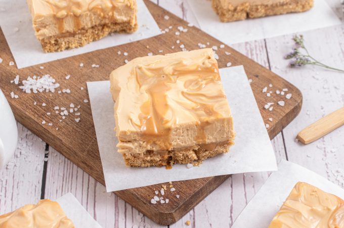 dulce de leche cheesecake bars